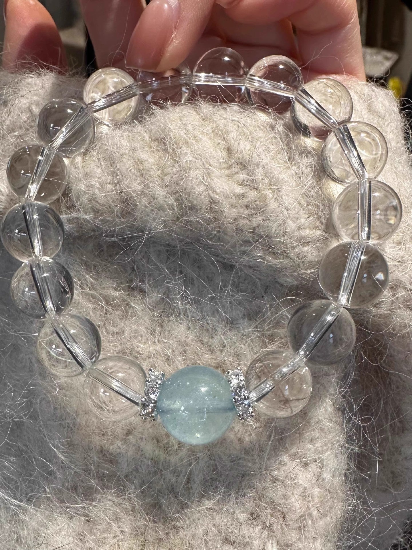 Clear Quartz & Aquamarine Healing Bracelet โ Celebrity-Loved Energy Jewelry ๐