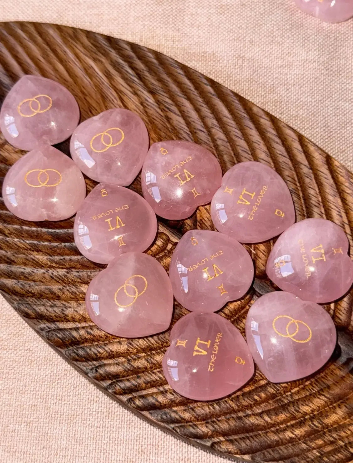 Tarot Element Natural Crystal Heart Palm Stone (2 Styles)