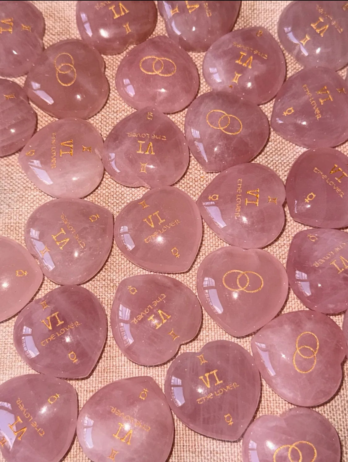 Tarot Element Natural Crystal Heart Palm Stone (2 Styles)